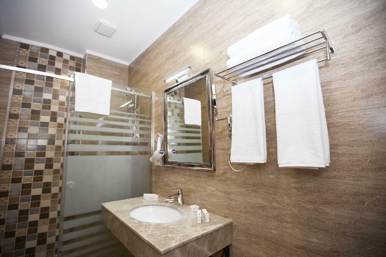 Auroom Hotel Bakoe Buitenkant foto