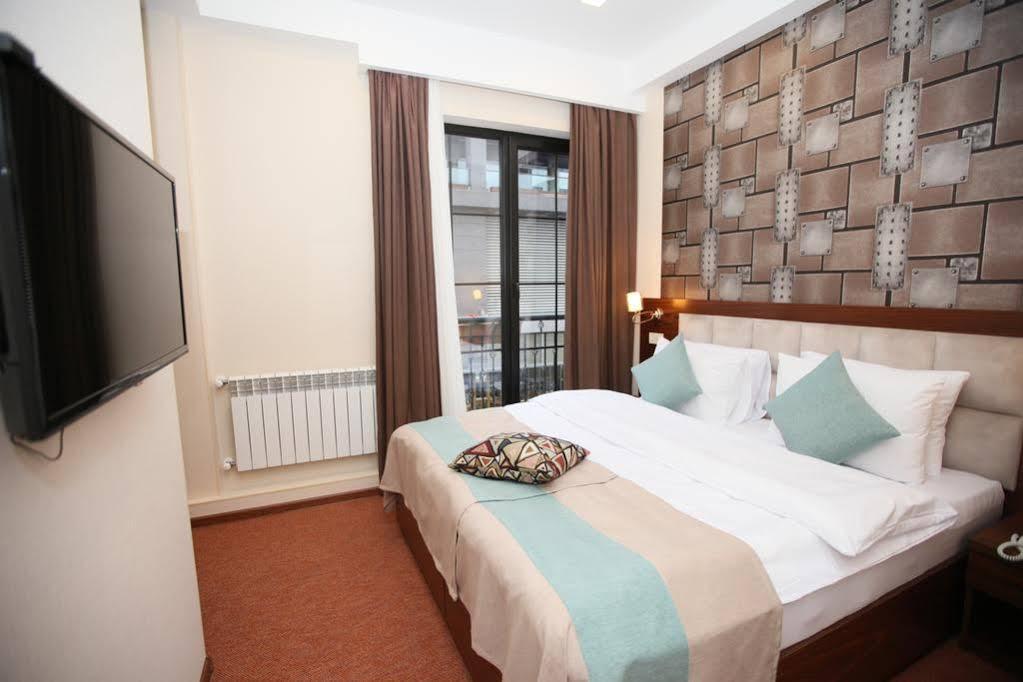 Auroom Hotel Bakoe Buitenkant foto