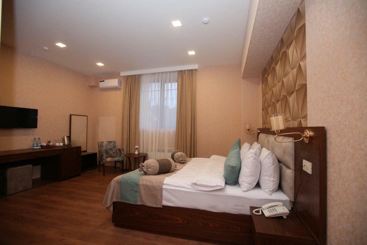 Auroom Hotel Bakoe Buitenkant foto